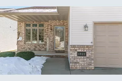 1821 E Sylvan Avenue, Appleton, WI 54915 - Photo 2