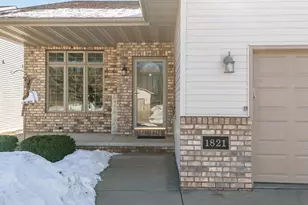 1821 E Sylvan Ave, Appleton, WI 54915 - Photo 2