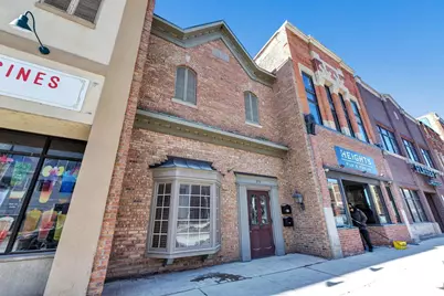 215 N Washington Street, Green Bay, WI 54301 - Photo 4