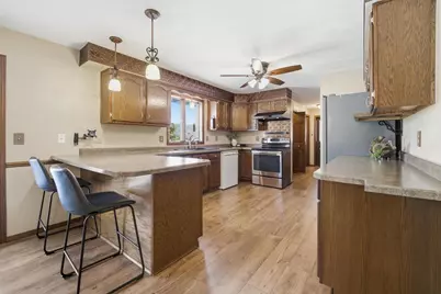 W6534 Manitowoc Road, Menasha, WI 54952 - Photo 6