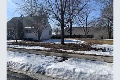 709 Lee Avenue, Brillion, WI 54110 - Photo 2