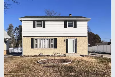 3321 N 8th Street, Sheboygan, WI 53083 - Photo 2