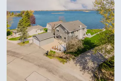 2210 Westwind Road, Oshkosh, WI 54904 - Photo 2