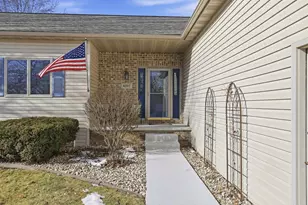 4207 N Tigerlily Dr, Appleton, WI 54913 - Photo 2