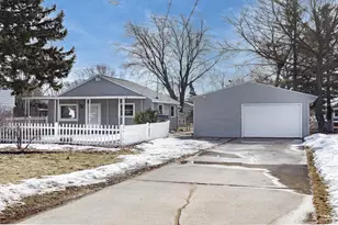 1960 Oakdale Ave, Green Bay, WI 54302 - Photo 1