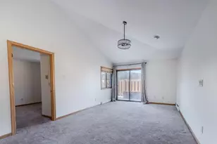 1377 W 18th Ave, Oshkosh, WI 54902 - Photo 4