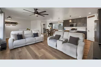 2039 Lone Grove Avenue, Green Bay, WI 54303 - Photo 4