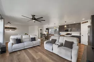 2039 Lone Grove Ave, Green Bay, WI 54303 - Photo 4