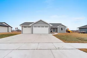 3200 S Weiler Rd, Kaukauna, WI 54130 - Photo 4