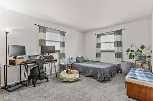 1050 Van Buren Ave, Oshkosh, WI 54902 - Photo 16