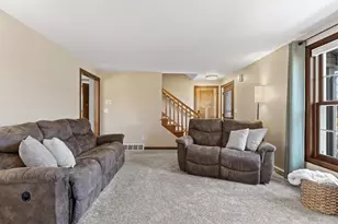 1536 Van Rd, Green Bay, WI 54311 - Photo 6