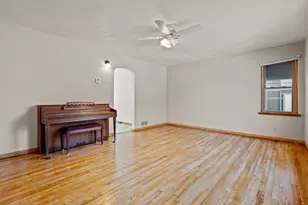 1930 Pershing Rd, New London, WI 54961 - Photo 8