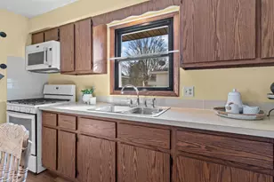 1410 Miami Cir, Little Chute, WI 54140 - Photo 14