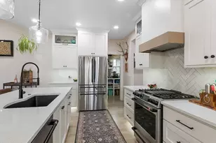 440 Kristy Lee Ct, Green Bay, WI 54311 - Photo 8