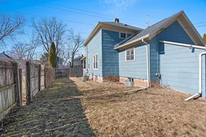 1214 Grand Street, Oshkosh, WI 54901 - Photo 24