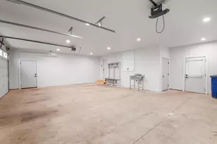 657 Black Earth Dr, De Pere, WI 54115 - Photo 58