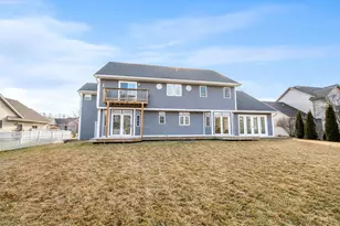 657 Black Earth Dr, De Pere, WI 54115 - Photo 4
