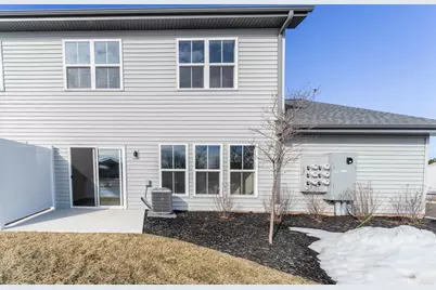 1068 W 20th Avenue, Oshkosh, WI 54902 - Photo 30