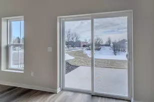 1068 W 20th Ave, Oshkosh, WI 54902 - Photo 12