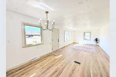 128 Washington Street, Kaukauna, WI 54130 - Photo 2