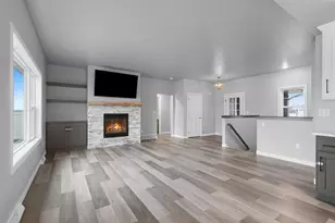 1748 Bridge Port Cir, De Pere, WI 54115 - Photo 4