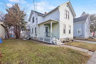 118 W 12th Ave, Oshkosh, WI 54902 - Photo 4