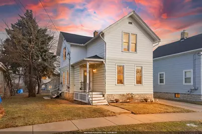 118 W 12th Avenue, Oshkosh, WI 54902 - Photo 1