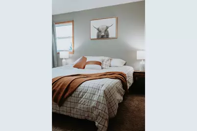 2012 Roberts Avenue, Oshkosh, WI 54904 - Photo 10