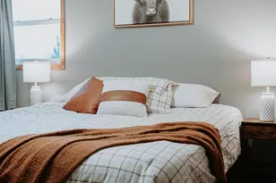 2012 Roberts Ave, Oshkosh, WI 54904 - Photo 10