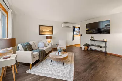 2012 Roberts Avenue, Oshkosh, WI 54904 - Photo 4