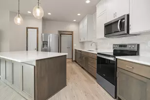 2513 Tipperary Trl, De Pere, WI 54115 - Photo 4