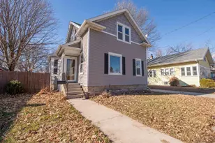 561 Bowen St, Oshkosh, WI 54901 - Photo 2
