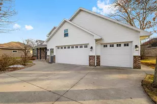 4175 Twilight Ct, Oshkosh, WI 54904 - Photo 34