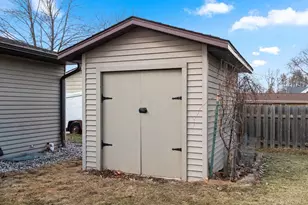 2343 Yellowstone Dr, Green Bay, WI 54311 - Photo 44