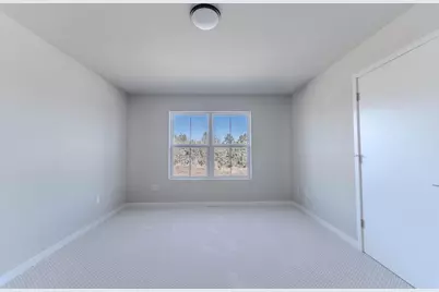 1080 W 20th Avenue, Oshkosh, WI 54902 - Photo 16