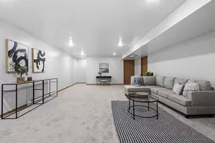 2135 W Melcorn Cir, De Pere, WI 54115 - Photo 36