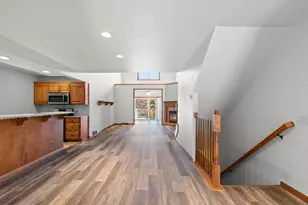 1274 Bayport Terrace, Green Bay, WI 54313 - Photo 4