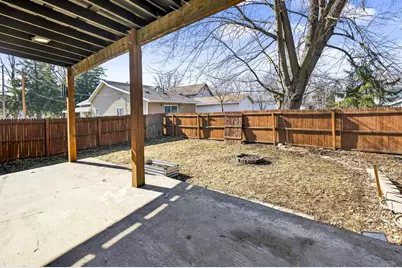 205 Avon Street, New London, WI 54961 - Photo 38