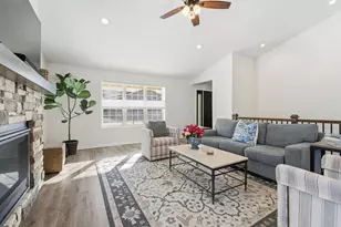 1365 Candlelight Ln, Fond du Lac, WI 54937 - Photo 10