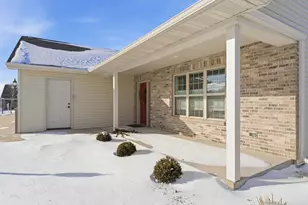 1365 Candlelight Ln, Fond du Lac, WI 54937 - Photo 2
