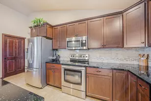 730 E Scott St, Omro, WI 54963 - Photo 4