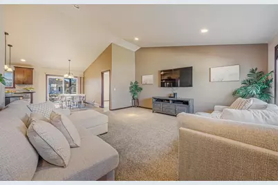 730 E Scott Street, Omro, WI 54963 - Photo 12