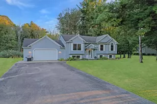 501 Aubin St, Peshtigo, WI 54157 - Photo 2