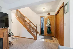 68 Valerie Dr, Appleton, WI 54915 - Photo 2