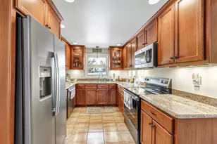 3577 Hidden Valley Ln, Green Bay, WI 54311 - Photo 10