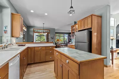 924 E Pondview Court, Appleton, WI 54913 - Photo 4