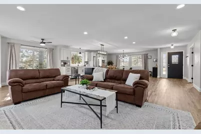 1101 Park Village Drive, Neenah, WI 54956 - Photo 8