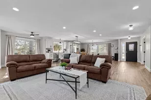 1101 Park Village Dr, Neenah, WI 54956 - Photo 8