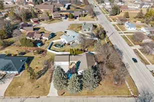 1101 Park Village Dr, Neenah, WI 54956 - Photo 56