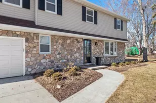 1258 Cornflower Ct, De Pere, WI 54115 - Photo 4